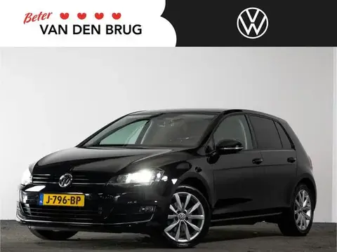 Used VOLKSWAGEN GOLF Petrol 2017 Ad 