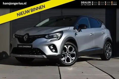 Used RENAULT CAPTUR Hybrid 2022 Ad 