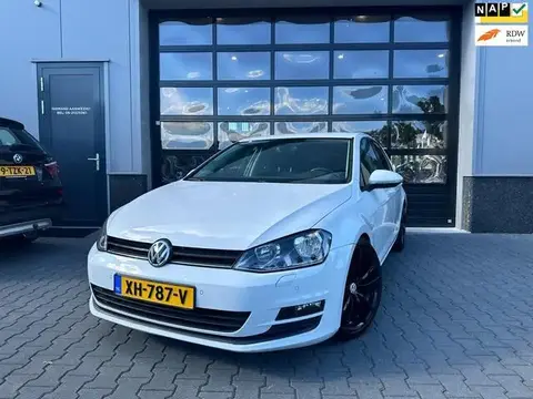 Used VOLKSWAGEN GOLF Petrol 2016 Ad 