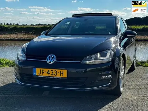 Used VOLKSWAGEN GOLF Petrol 2016 Ad 