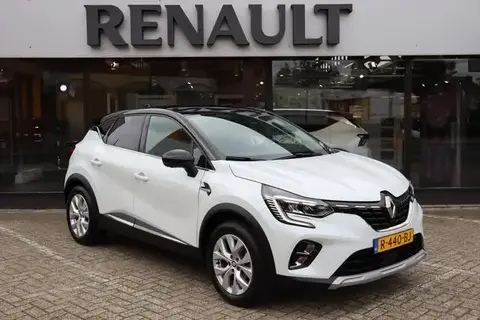 Used RENAULT CAPTUR Hybrid 2022 Ad 