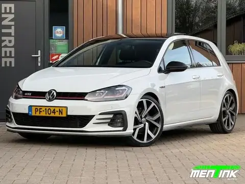 Used VOLKSWAGEN GOLF Petrol 2017 Ad 