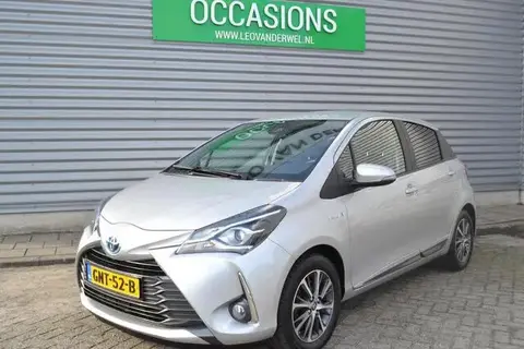 Used TOYOTA YARIS Hybrid 2019 Ad 