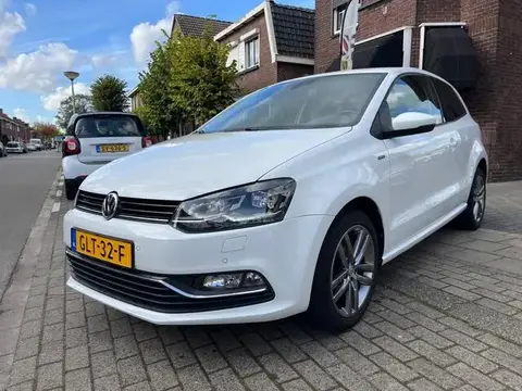 Used VOLKSWAGEN POLO Petrol 2016 Ad 