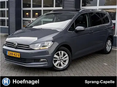 Used VOLKSWAGEN TOURAN Petrol 2021 Ad 