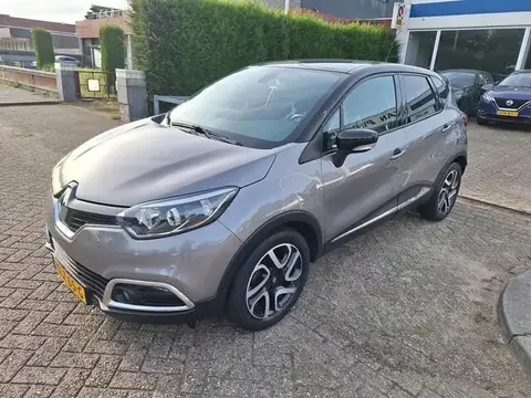 Used RENAULT CAPTUR Petrol 2015 Ad 