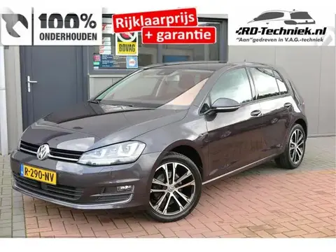 Used VOLKSWAGEN GOLF Petrol 2016 Ad 