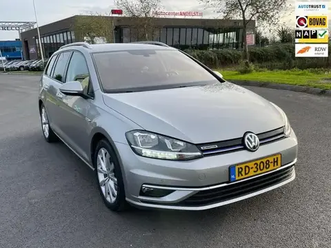 Used VOLKSWAGEN GOLF Petrol 2017 Ad 