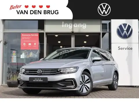 Used VOLKSWAGEN PASSAT Hybrid 2021 Ad 