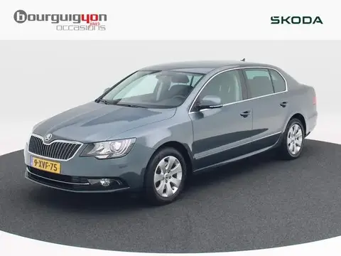 Used SKODA SUPERB Petrol 2015 Ad 