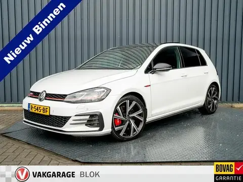 Used VOLKSWAGEN GOLF Petrol 2018 Ad 