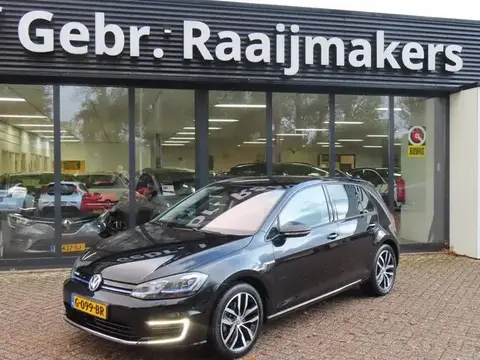 Used VOLKSWAGEN GOLF Electric 2019 Ad 