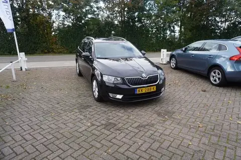 Used SKODA OCTAVIA Petrol 2016 Ad 