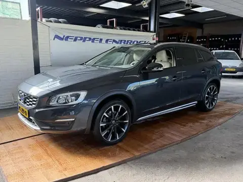 Annonce VOLVO V60 Diesel 2017 d'occasion 