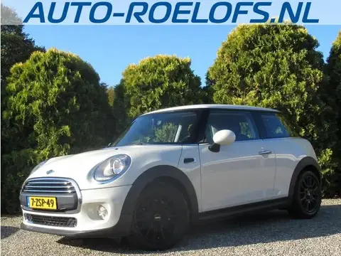 Used MINI ONE Petrol 2015 Ad 