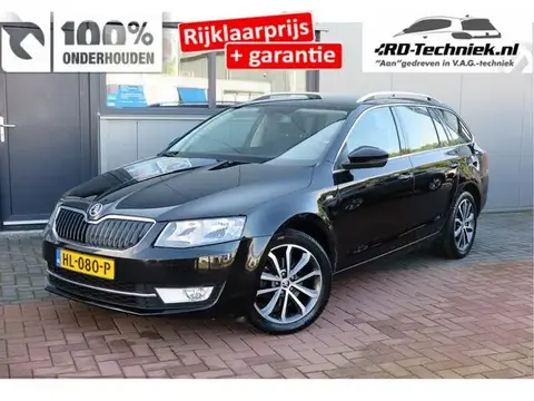 Used SKODA OCTAVIA Petrol 2015 Ad 