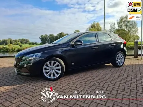 Used VOLVO V40 Petrol 2016 Ad 