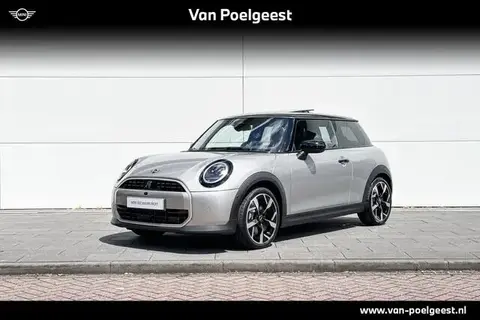 Used MINI COOPER Petrol 2024 Ad 