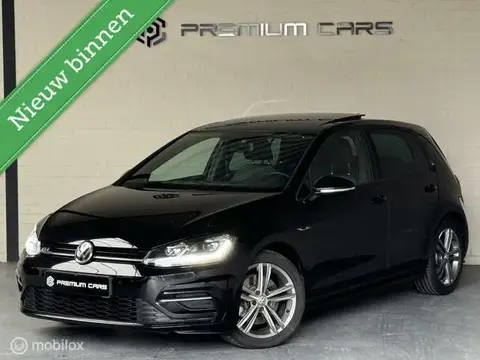 Used VOLKSWAGEN GOLF Petrol 2017 Ad 