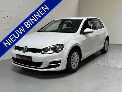 Used VOLKSWAGEN GOLF Petrol 2015 Ad 