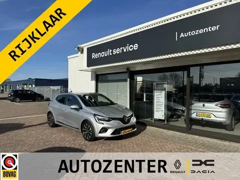 Used RENAULT CLIO Hybrid 2021 Ad 