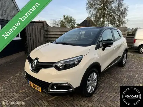 Used RENAULT CAPTUR Petrol 2016 Ad 