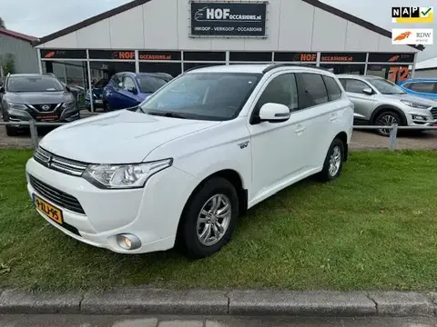 Used MITSUBISHI OUTLANDER Hybrid 2015 Ad 