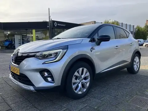 Used RENAULT CAPTUR Hybrid 2021 Ad 