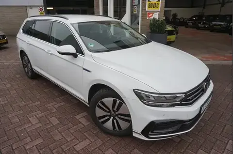 Used VOLKSWAGEN PASSAT Hybrid 2021 Ad 