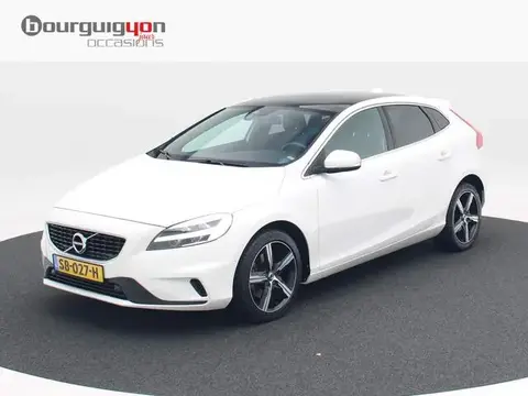 Annonce VOLVO V40 Essence 2018 d'occasion 