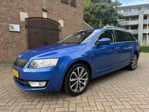 Used SKODA OCTAVIA Petrol 2016 Ad 