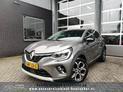 Used RENAULT CAPTUR Hybrid 2021 Ad 