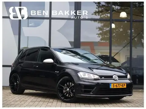 Used VOLKSWAGEN GOLF Petrol 2016 Ad 