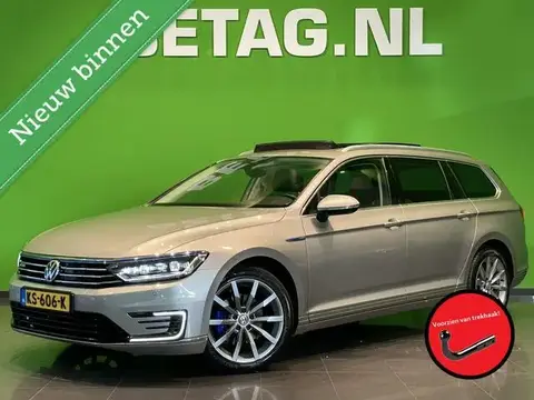 Used VOLKSWAGEN PASSAT Hybrid 2015 Ad 