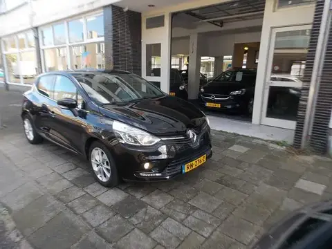 Used RENAULT CLIO Petrol 2018 Ad 