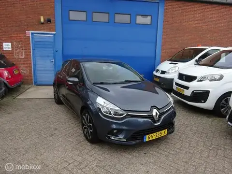 Used RENAULT CLIO Petrol 2017 Ad 