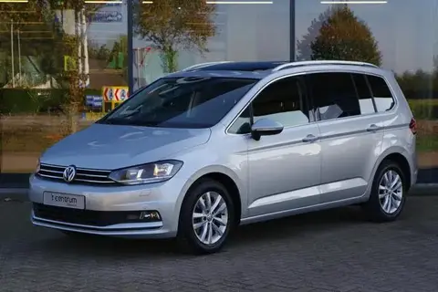 Used VOLKSWAGEN TOURAN Petrol 2018 Ad 