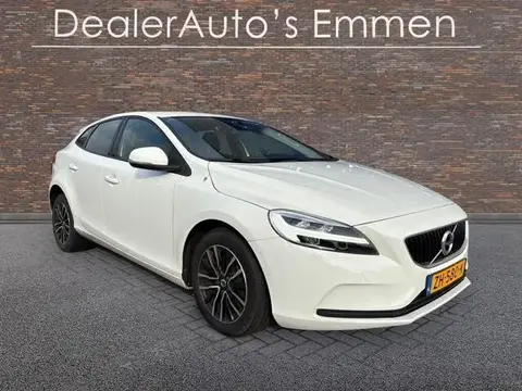 Annonce VOLVO V40 Essence 2019 d'occasion 