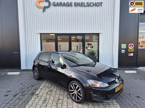 Used VOLKSWAGEN GOLF Petrol 2015 Ad 