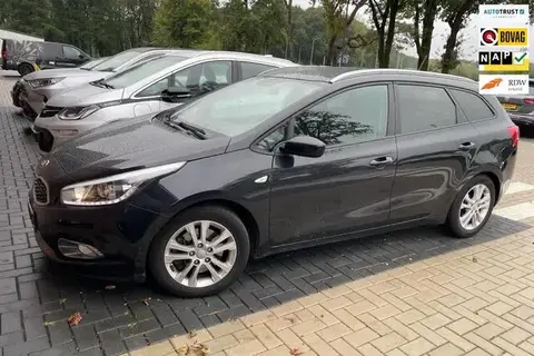 Used KIA CEED Petrol 2015 Ad 