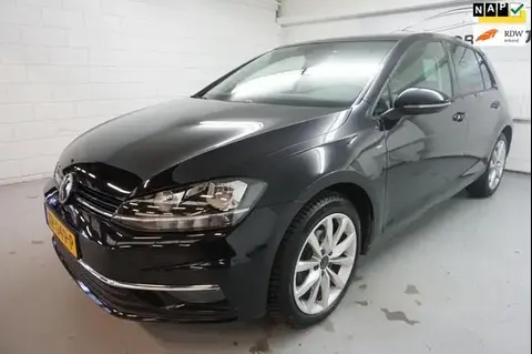 Used VOLKSWAGEN GOLF Petrol 2018 Ad 