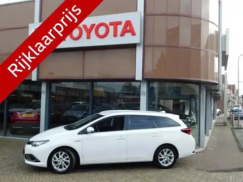 Used TOYOTA AURIS Hybrid 2019 Ad 