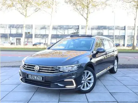 Used VOLKSWAGEN PASSAT Hybrid 2019 Ad 