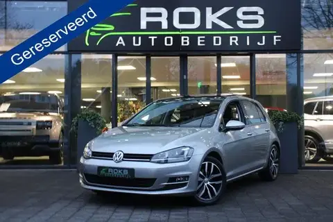 Used VOLKSWAGEN GOLF Petrol 2016 Ad 