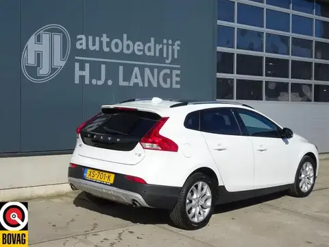 Annonce VOLVO V40 Essence 2019 d'occasion 