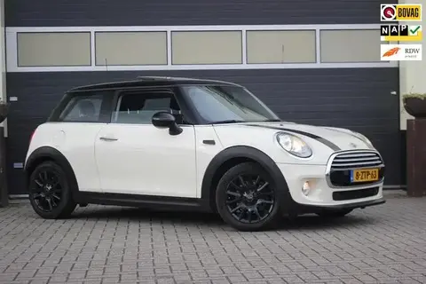 Used MINI COOPER Petrol 2015 Ad 