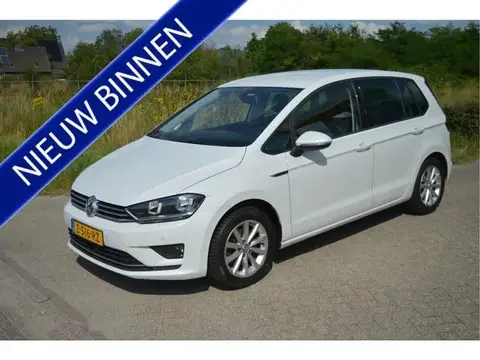 Used VOLKSWAGEN GOLF Petrol 2015 Ad 