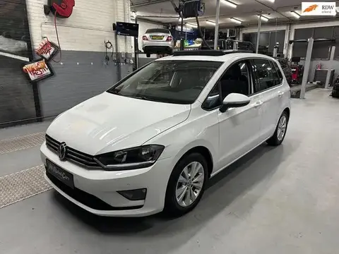 Used VOLKSWAGEN GOLF Petrol 2017 Ad 