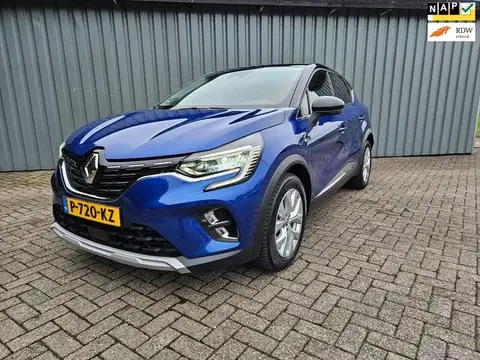 Used RENAULT CAPTUR Hybrid 2022 Ad 