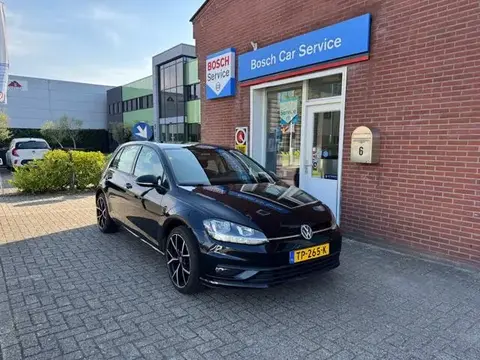 Used VOLKSWAGEN GOLF Petrol 2018 Ad 